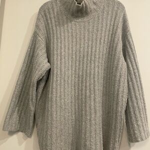 Universal Thread Light Gray Ribbed Turtleneck Sweater